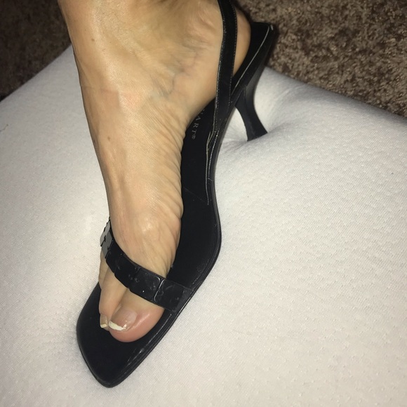 Pumps - Picture 1 of 4